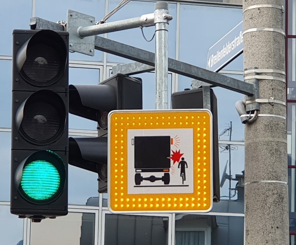 LED Signalgeber an einer Strasse