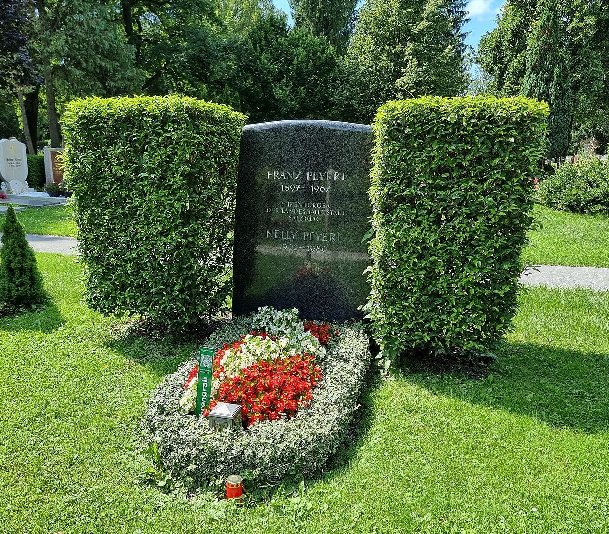 Ehrengrab Franz Peyerl