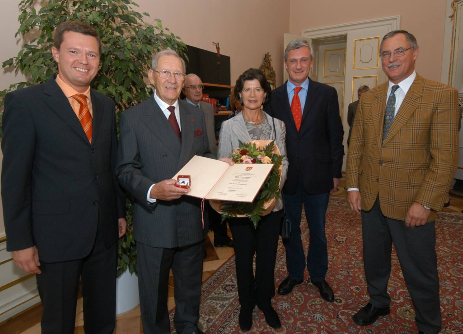 Ring der Stadt Salzburg für KR Dkfm. Josef Koller Ring der Stadt Salzburg für KR Dkfm. Josef Koller