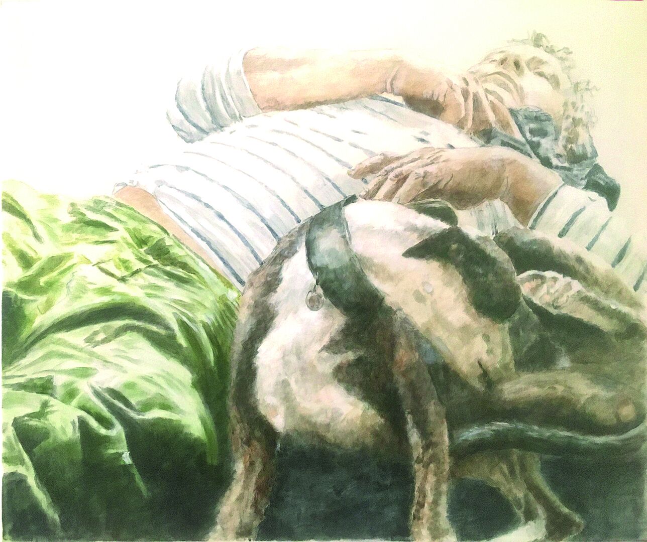 Aquarell Bild eines schlafenden Mannes in hellgrüner Hose und weißem Shirt mit schwarzen Querstreifen, an der linken Seite  unter seinem angewinkeltem Arm, schläft ein zusammengerollter Hunds  Ringelschirt