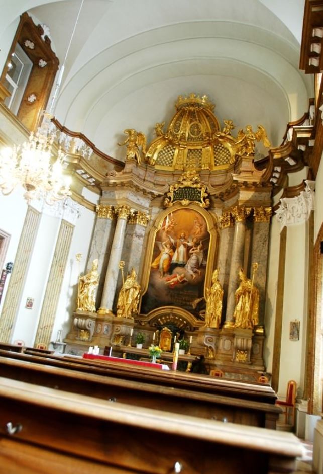 Der Altar in der Schlosskirche in Mirabell.