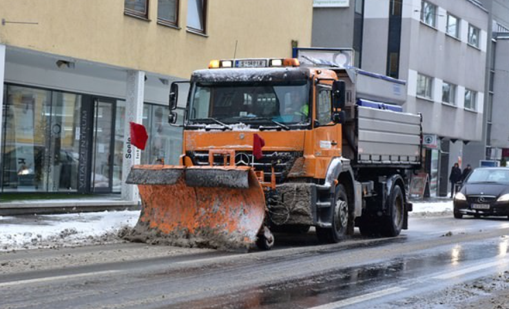 Schneeräumung in der Stadt