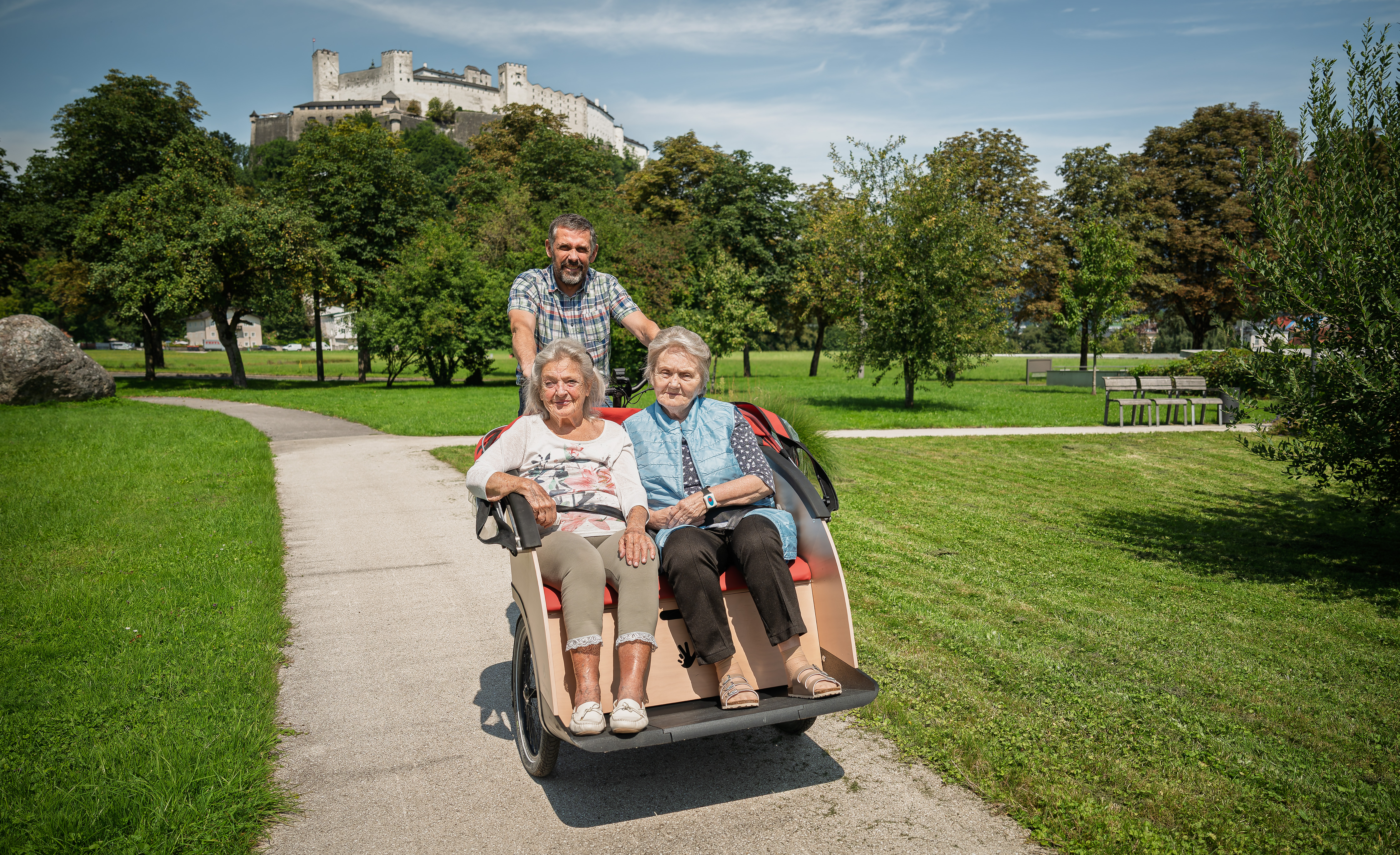 Rikscha-Fahrten in Salzburg Rikscha-Fahrten in Salzburg