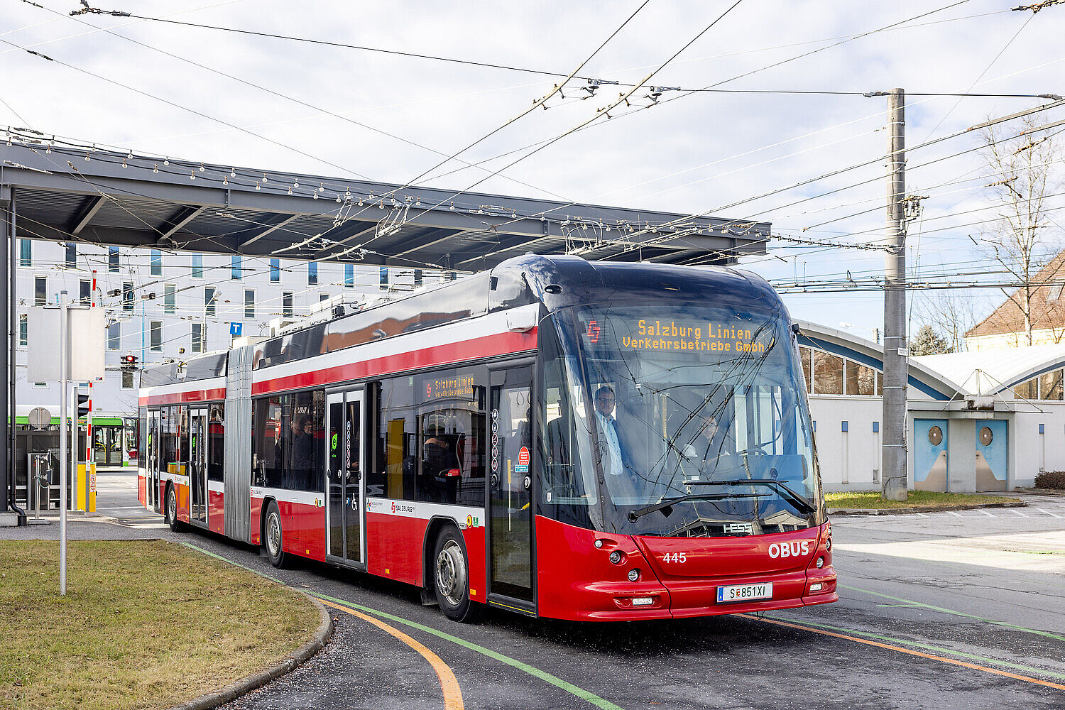 Obus im Bereich Alpenstraße