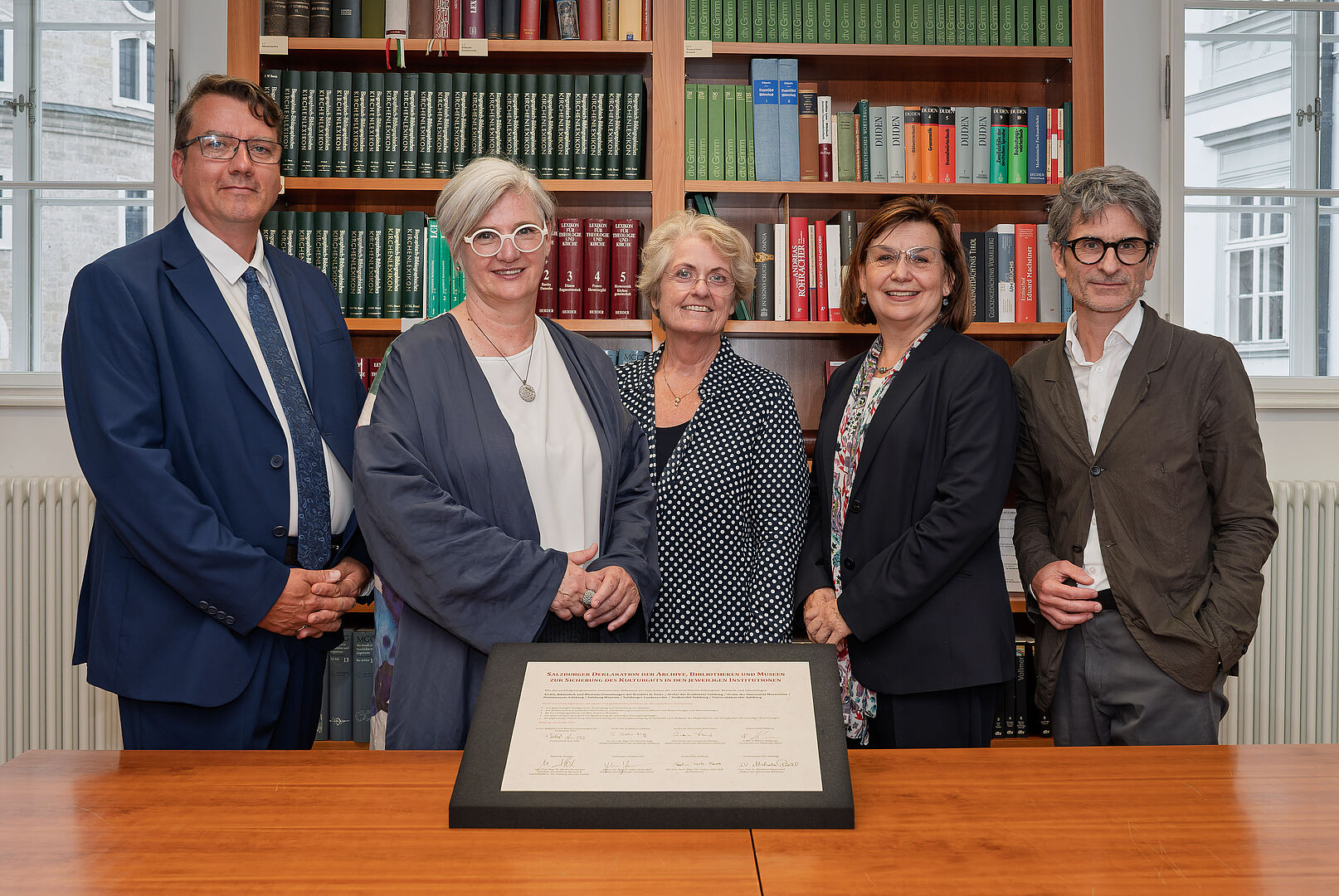 Um Sammlungen, Bestände und Kulturgüter zu schützen: Salzburger Archive, Bibliotheken und Museen unterschreiben zusammen Deklaration.